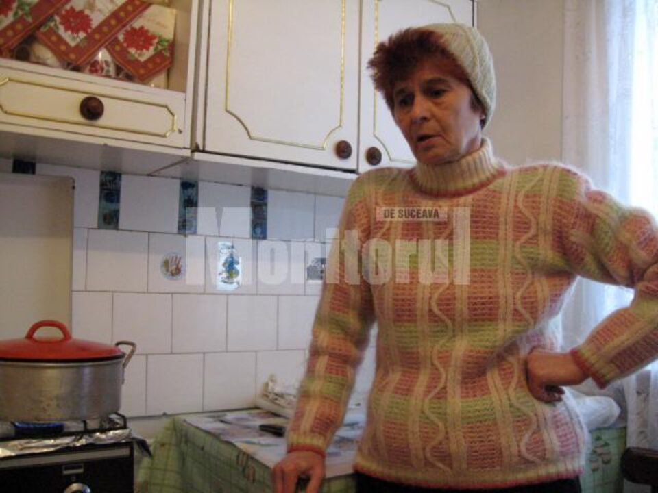 Maria Romaniuc: “Am vrut să mă împrumut la bancă să mai plătesc din datorii, dar nu au vrut, că am venitul prea mic” Maria Romaniuc: “Am vrut să mă împrumut la bancă să mai plătesc din datorii, dar nu au vrut, că am venitul prea mic”