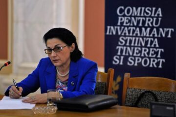 Ecaterina Andronescu: „Cred că pentru profesorii universitari este o creștere ușor exagerată”. Foto: MEDIAFAX