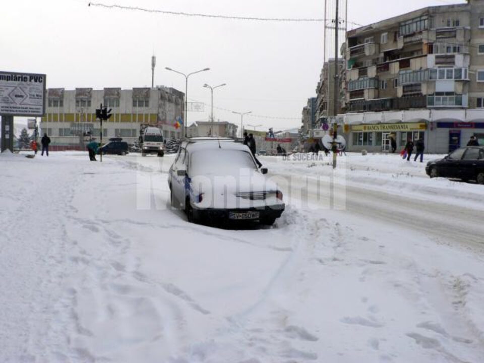 Condiții de iarnă: Primii fulgi și primele probleme la Fălticeni