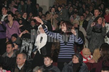 Concert Voltaj: Deputatul PD-L Ioan Bălan bifează prima promisiune electorală