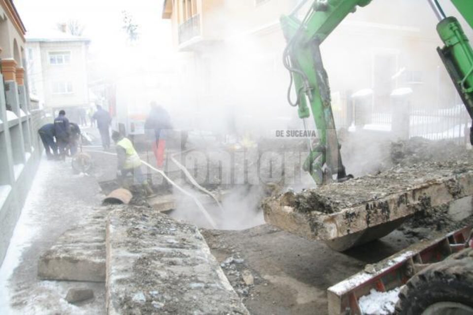 Avarie la magistrala II de termoficare Avarie la magistrala II de termoficare