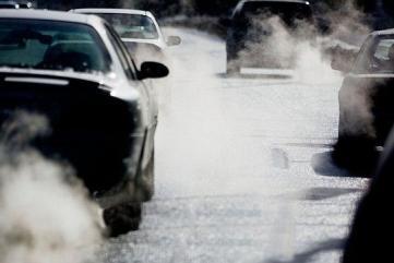 Taxa auto ar putea fi redusă ca valoare la momentul înmatriculării. Foto: Agefotostock