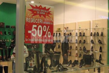 Cele mai mari reduceri sunt la îmbrăcămintea și încălțămintea de iarnă