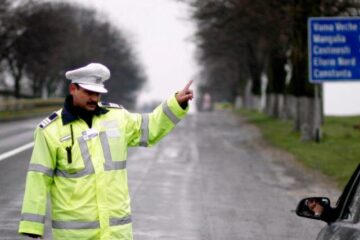 Unii asigurători calculează tarifele RCA și după vârsta, experiența, starea civilă și județul în care domiciliază șoferul