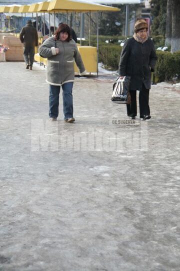 Statistici negre: Trotuarele din Suceava, locuri de rupt picioarele și mâinile