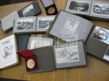 Albume cu fotografii și piese de medalistică