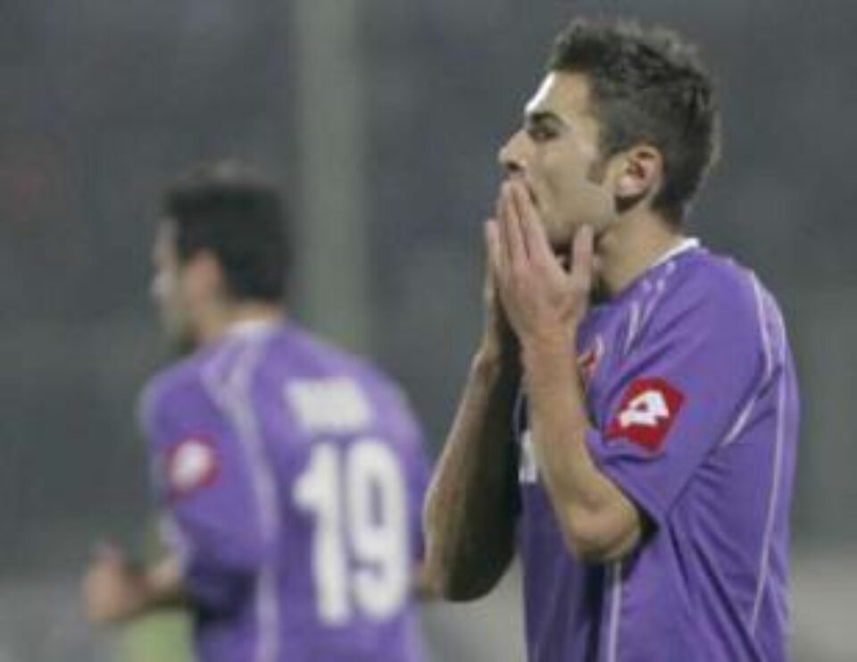 Mutu s-a accidentat din nou la cot Mutu s-a accidentat din nou la cot