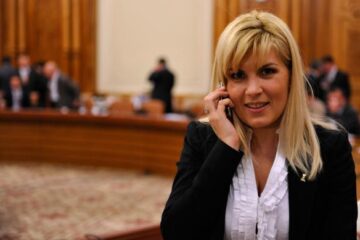 Elena Udrea va participa la decernarea premiilor pentru profesioniștii din domeniul turismului. Foto: MEDIAFAX