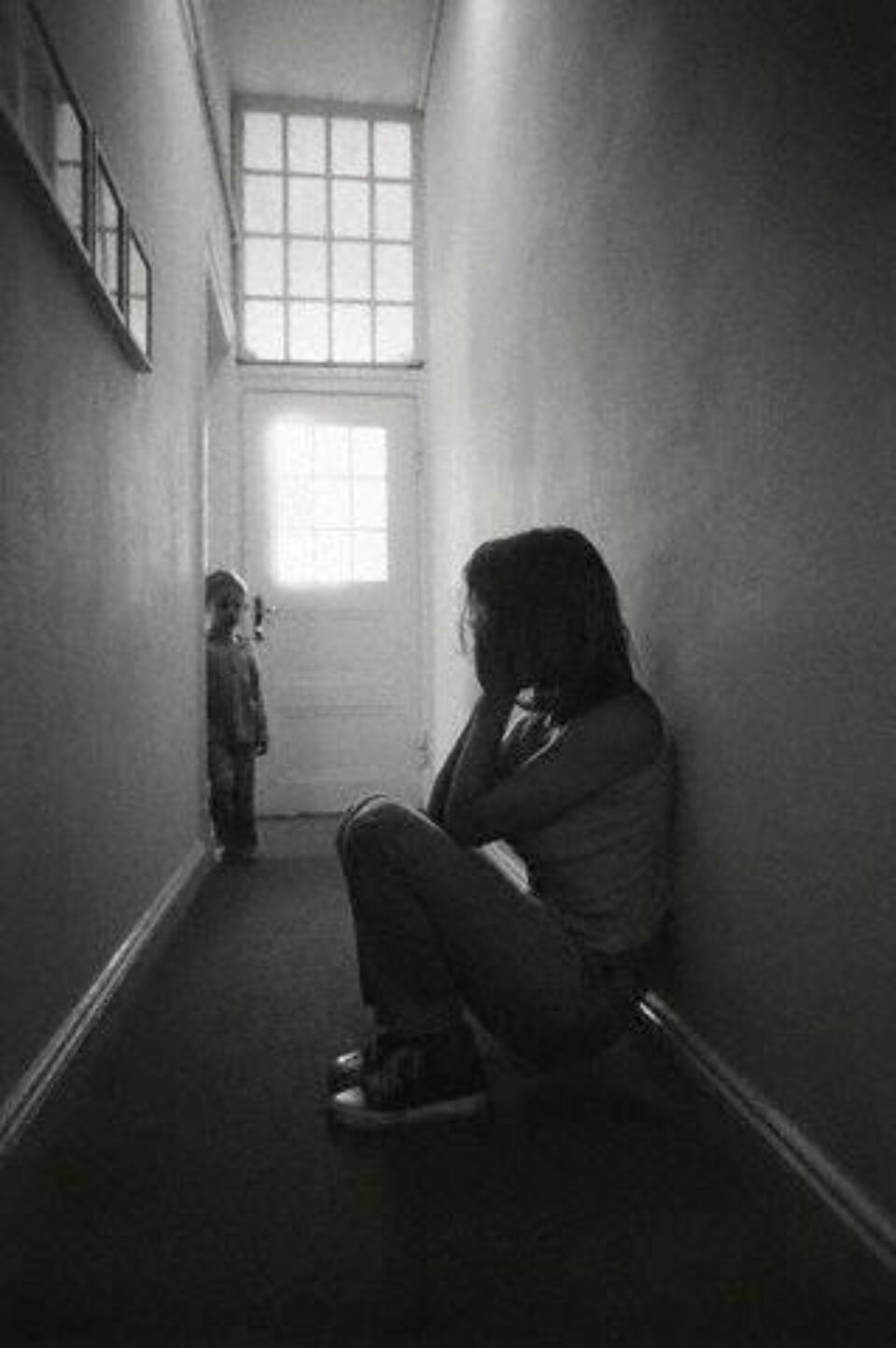 Agresiunile asupra tinerilor și copiilor, o practică care pentru unii adulți înseamnă „a face educație”. Foto: ZEFA