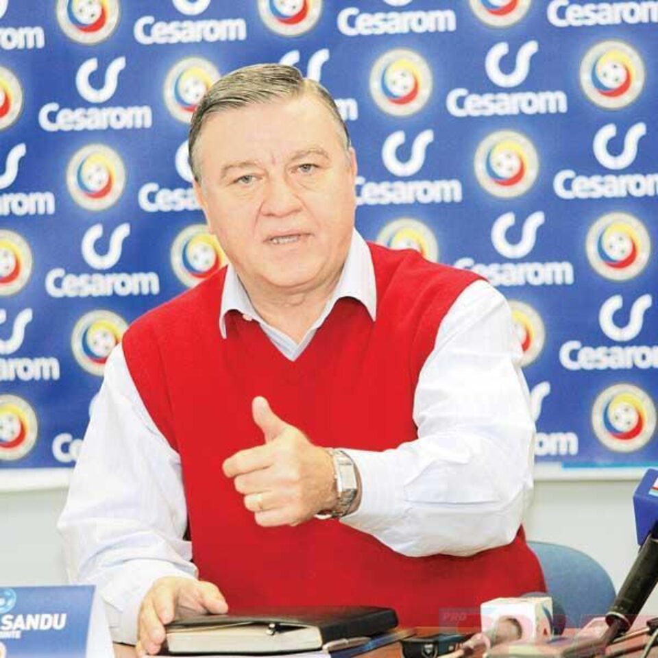 Mircea Sandu spune că sunt premise pentru organizarea la București a finalei Ligii Europei din 2012 Mircea Sandu spune că sunt premise pentru organizarea la București a finalei Ligii Europei din 2012