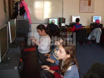 Mai cu seriozitate despre...: Cazul generației ,,homo comuters"...din perspectiva ,,vinovaților"!