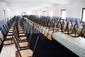 Unică în țară: Biserica acoperită cu aur de la Cajvana