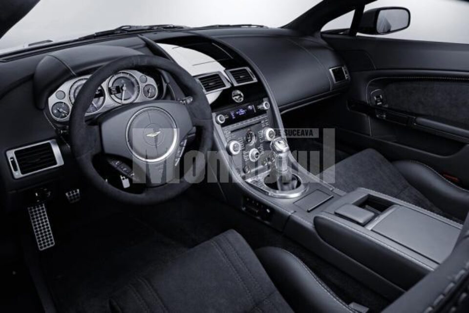 Aston Martin V12 Vantage 2010