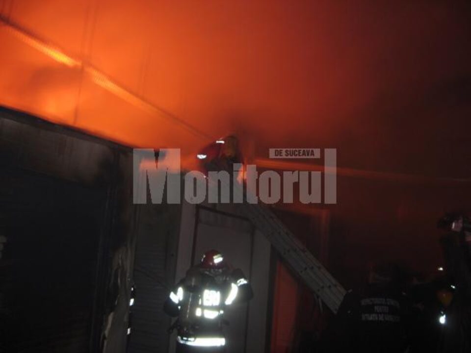 Incendiul din hala modernizată a Bazarului, izbucnit marți, 13 ianuarie, în jurul orei 22.00
