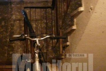 Hoț: Prins de jandarmi după ce a furat o bicicletă din scara unui bloc