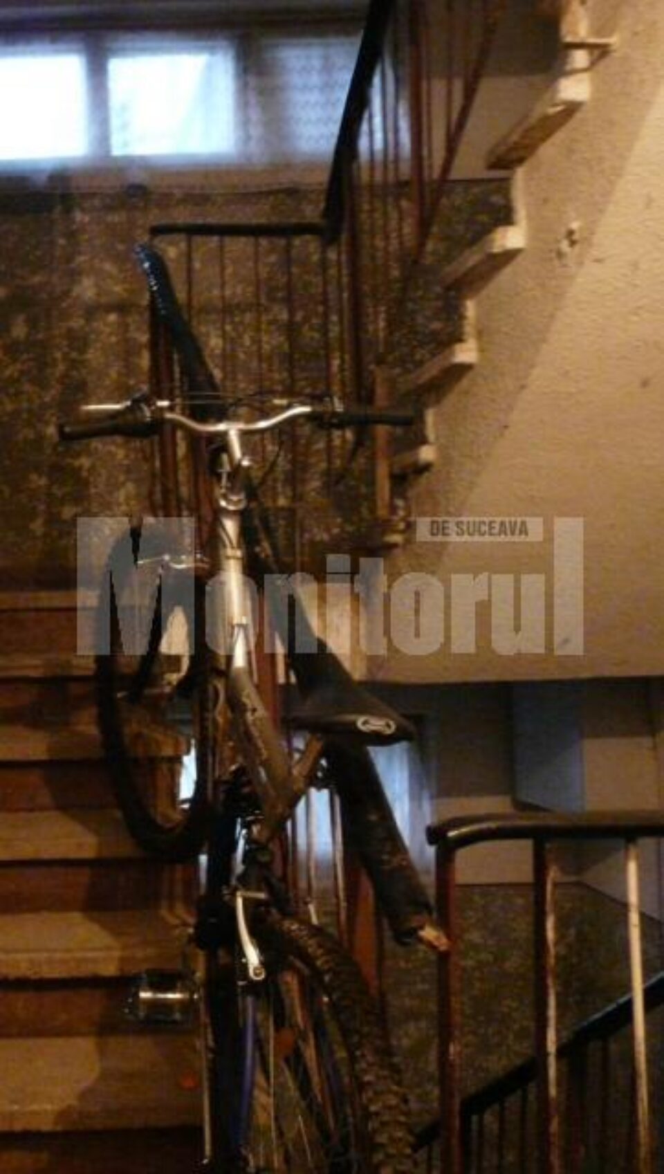 Hoț: Prins de jandarmi după ce a furat o bicicletă din scara unui bloc