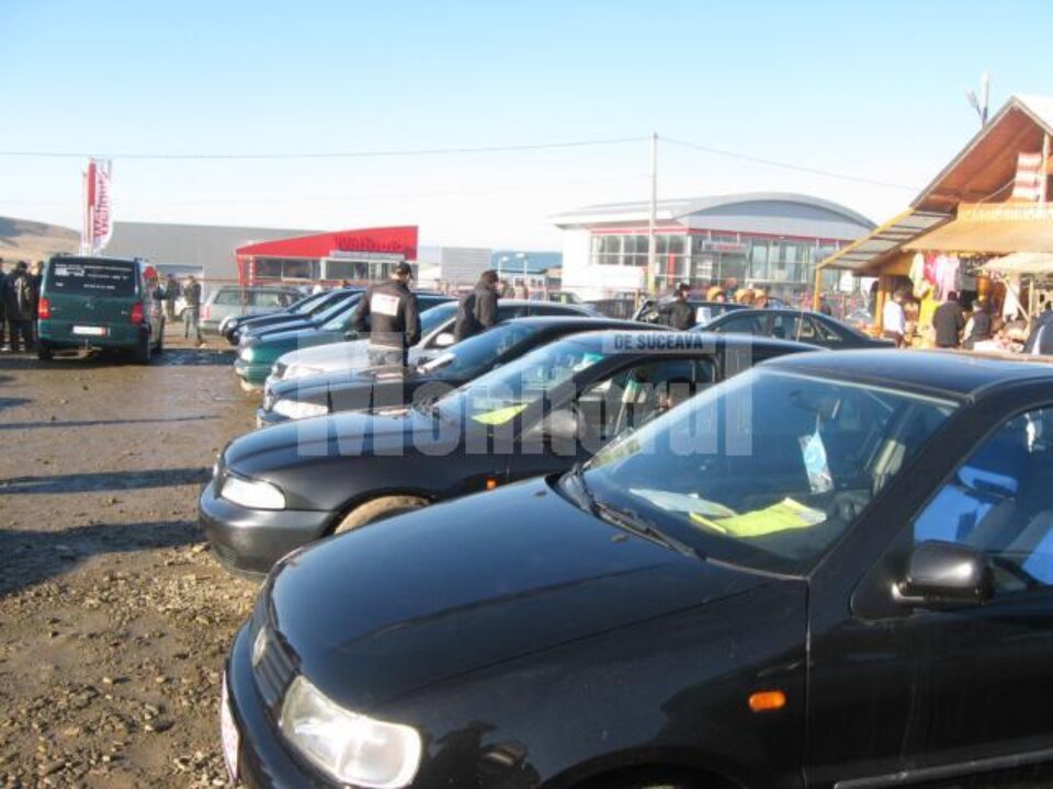Clienții interesați de cumpărarea unei mașini sunt tot mai rari în târgul de la Cumpărătura