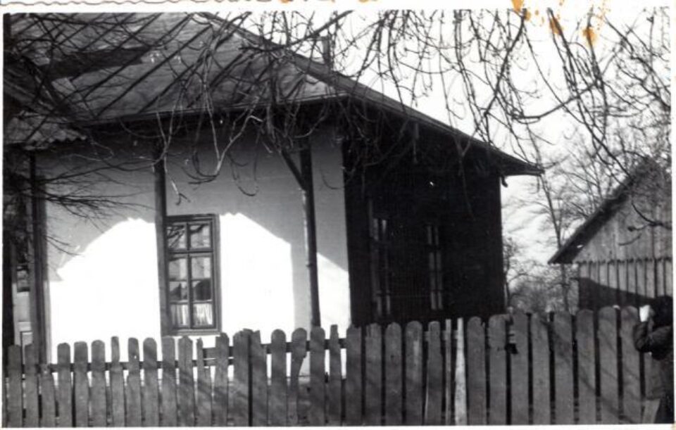 Școala veche din Dumbrăvița are 200 de ani