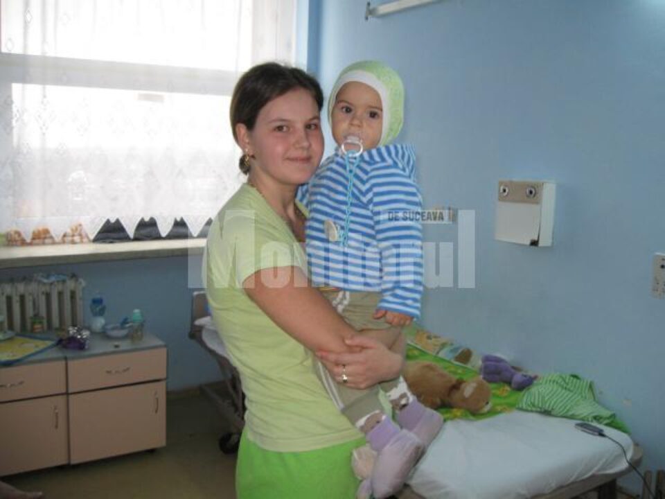 În unele unități sanitare, doar mămicile pot sta internate cu copiii bolnavi În unele unități sanitare, doar mămicile pot sta internate cu copiii bolnavi