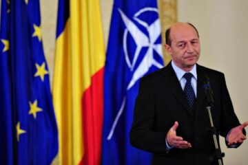 Băsescu: Demnitarii să nu fie desemnați pe interese din afara partidelor politice. Foto: MEDIAFAX