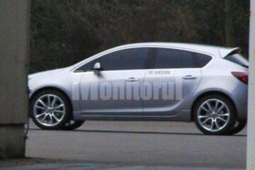 Opel Astra 2010 Foto-spion