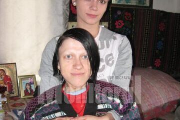 Cornelia Măcărescu, împreună cu Adriana, sora sa vitregă