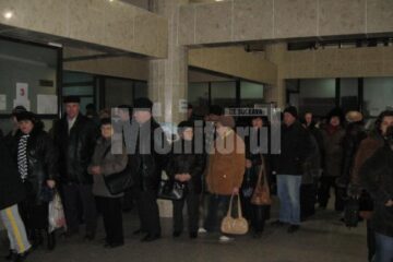 Sucevenii se înghesuie sa își plătească impozitele înainte de majorare