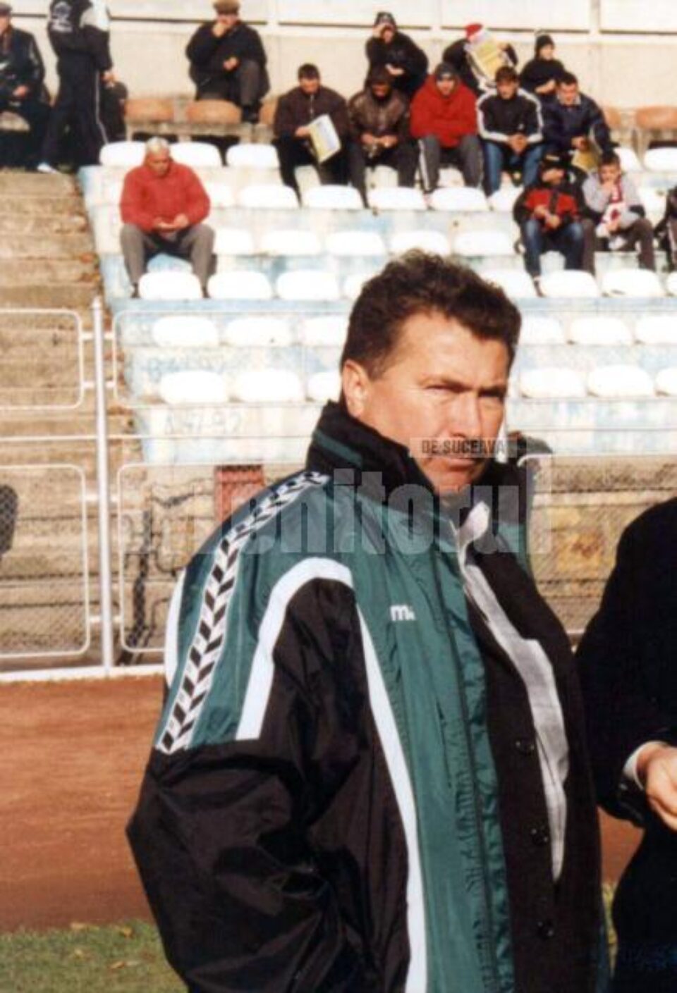 Mircea Crainiciuc: „În acest moment port discuții cu oficialitățile locale din Ploiești, care vor să înființeze propria echipă de fotbal” Mircea Crainiciuc: „În acest moment port discuții cu oficialitățile locale din Ploiești, care vor să înființeze propria echipă de fotbal”