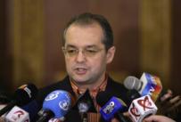 Emil Boc a votat, ieri, pentru alegerea unui nou primar care să-i succeadă la Cluj-Napoca. Foto: MEDIAFAX