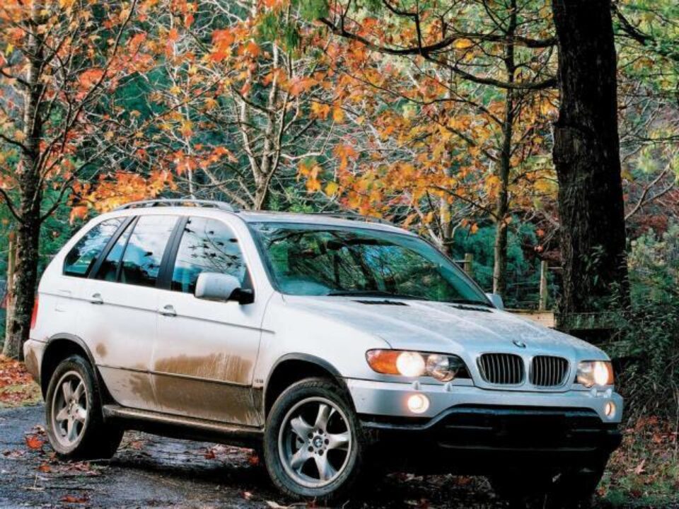 Unui astfel de autoturismului de teren nu a făcut față mașina poliției