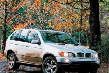 Unui astfel de autoturismului de teren nu a făcut față mașina poliției