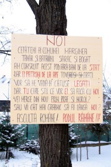 Panoul cu mesaj pentru autorități