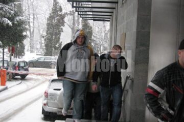 Cei doi au fost trimiși în judecată pentru lipsire de libertate în mod ilegal