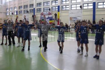 După o dublă victorie cu portughezii de la Sao Bernardo, sucevenii au salutat publicul care i-a aplaudat pentru calificarea în sferturile Challenge Cup