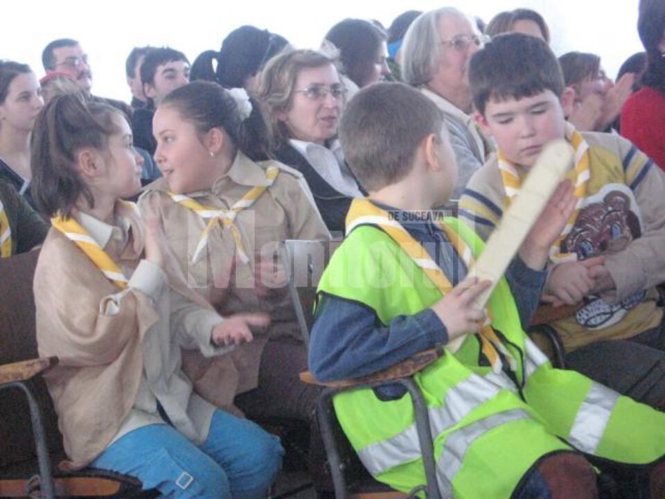 Cercetașii, adunați cu mic cu mare la sărbătoarea lor