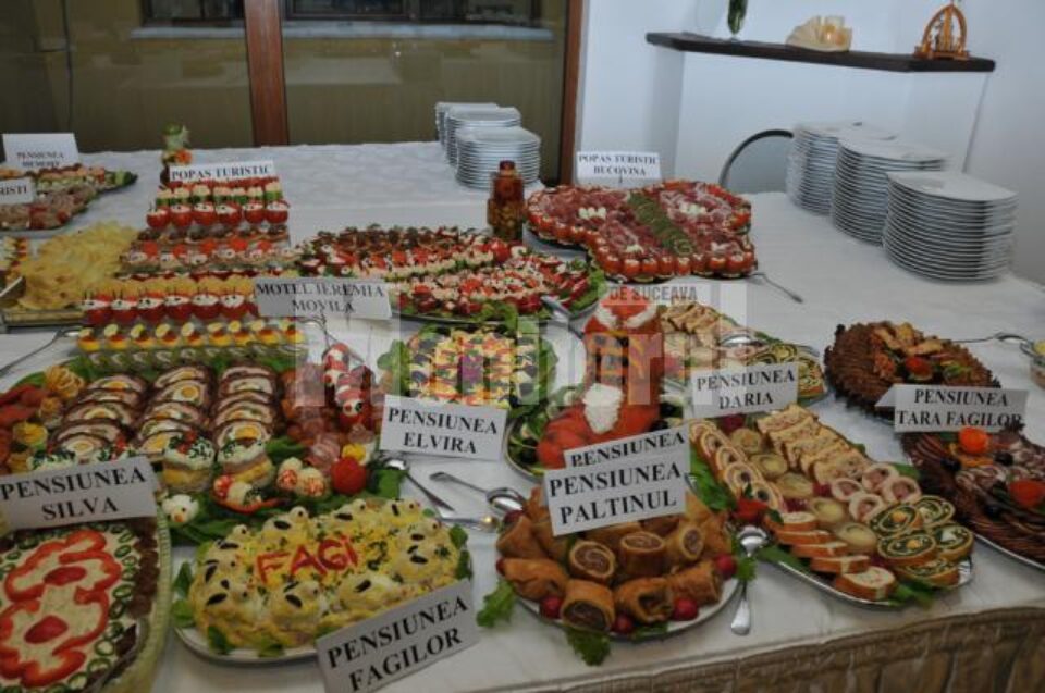 Expoziția gastronomică oferită de reprezentanții majorității unităților turistice din Sucevița