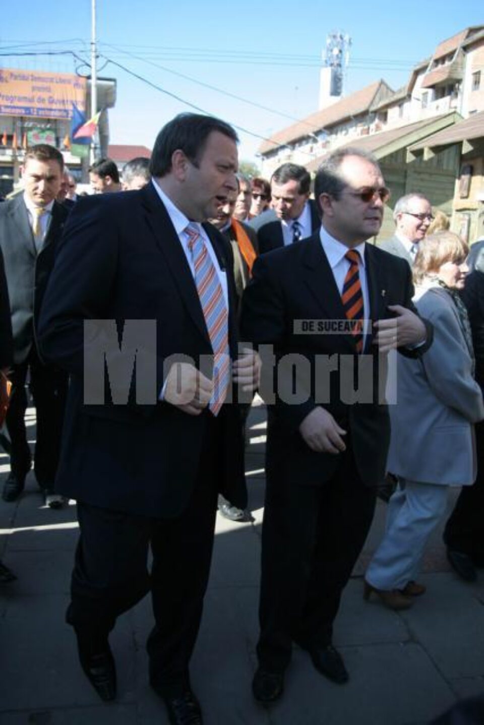 Popular: Premierul Emil Boc mănâncă joi cu studenții suceveni