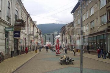 Primăria din Vatra Dornei pregătește blocarea pietonalului din centrul orașului