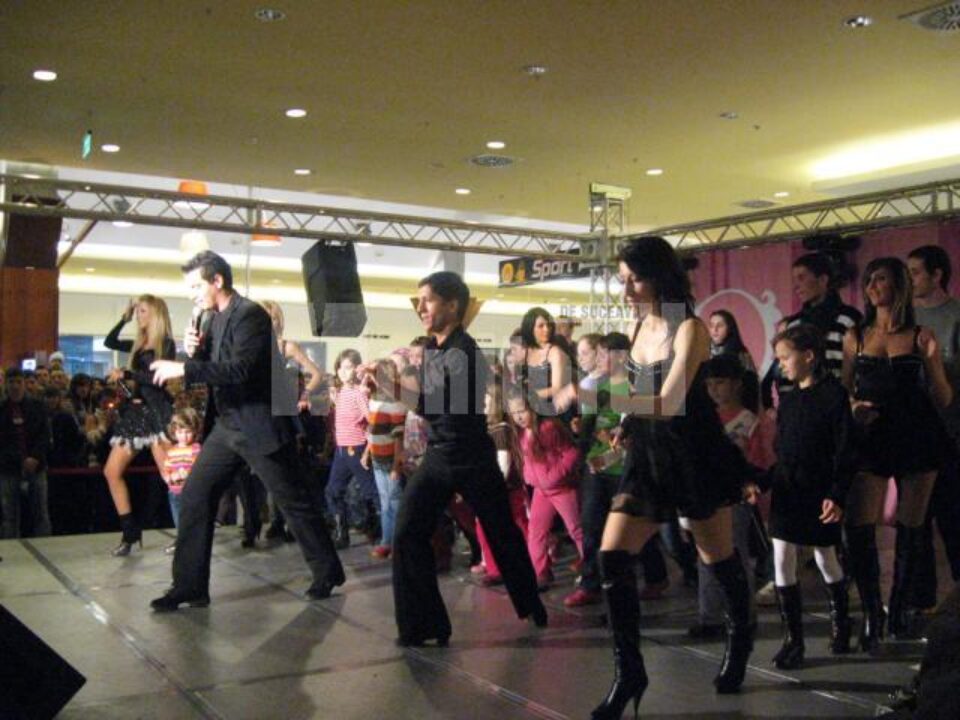 Lecții de dans cu Andreea Bălan și Bursucu