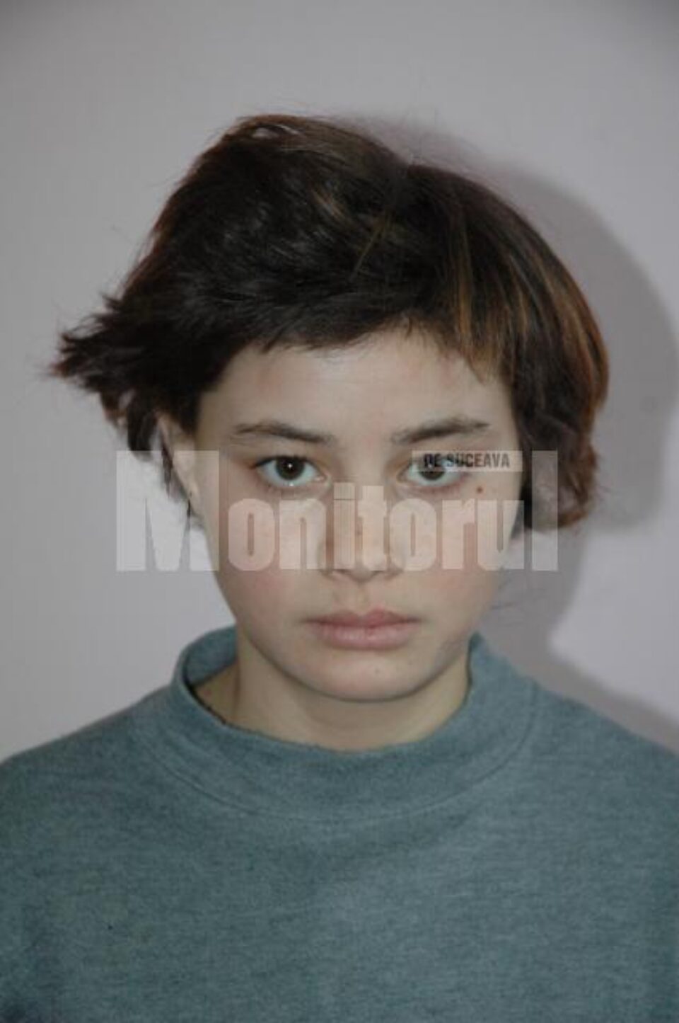 Poliția cere sprijin pentru identificarea acestei tinere