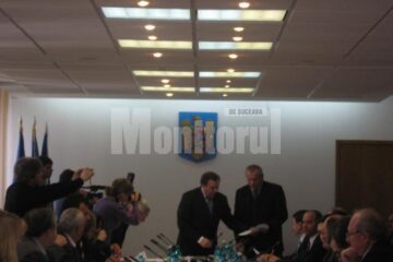 Președintele Consiliului Județean, Gheorghe Flutur, și Titi Petrea