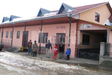 Inspectori de la Protecția Consumatorului sunt acuzați ca au furat din acest magazin 24 de cartele telefonice