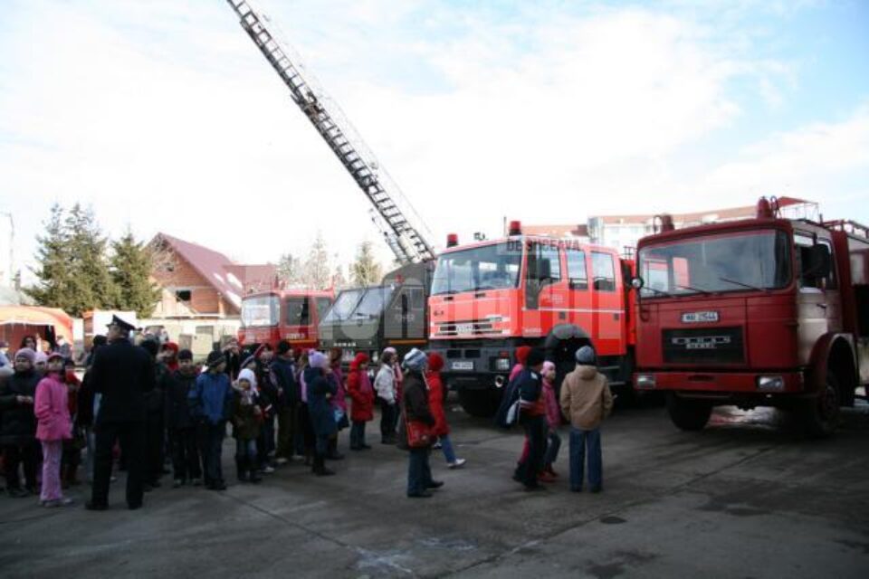 Acțiune: Ziua porților deschise la ISU Suceava