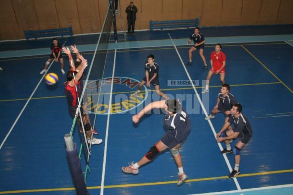 Voleibaliștii echipei sucevene CSMU LPS au făcut un prim pas spre turneul de baraj
