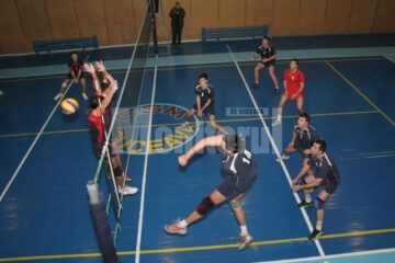 Voleibaliștii echipei sucevene CSMU LPS au făcut un prim pas spre turneul de baraj