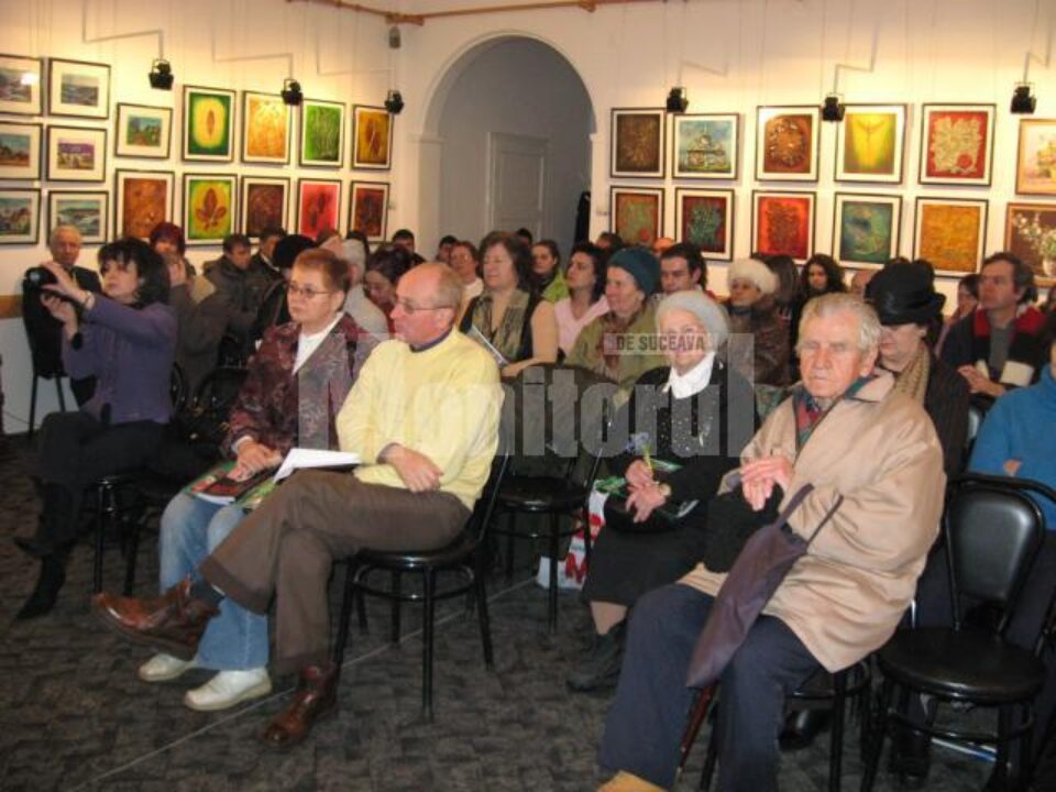 Un număr însemnat de iubitori de artă și literatură