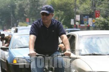 Campanie: Tăriceanu vine după voturi la Suceava