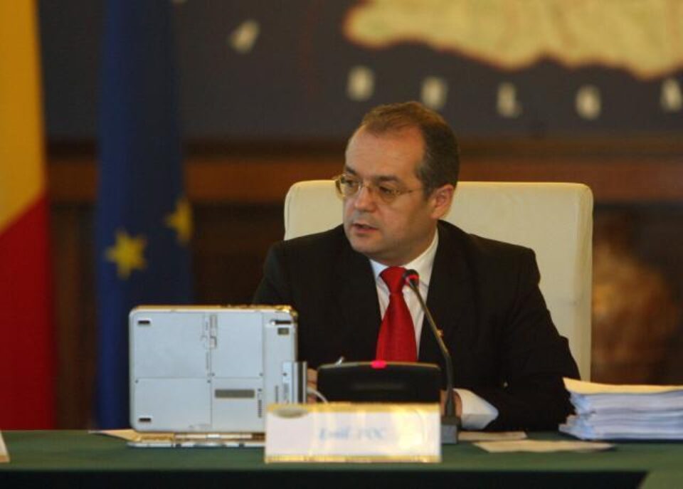 Premierul Boc a precizat că atribuțiile Cancelariei vor fi preluate de Secretariatul General al Guvernului Foto: CAPP