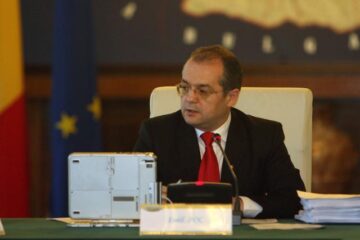 Premierul Boc a precizat că atribuțiile Cancelariei vor fi preluate de Secretariatul General al Guvernului Foto: CAPP