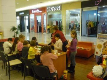 Palatul Copiilor: O alternativă de petrecere a timpului liber și de descoperire a aptitudinilor. Dându-le copiilor ocupație, violența în rândul acestora va scădea